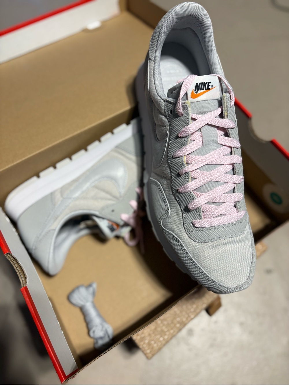 Nike Light Gray Sneakers with Pink Laces